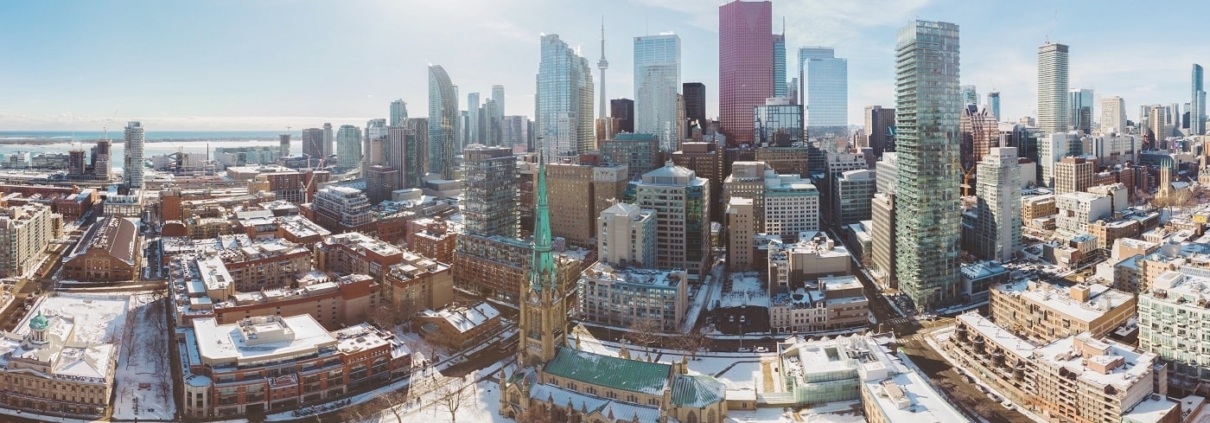 8 reasons to buy property in Toronto