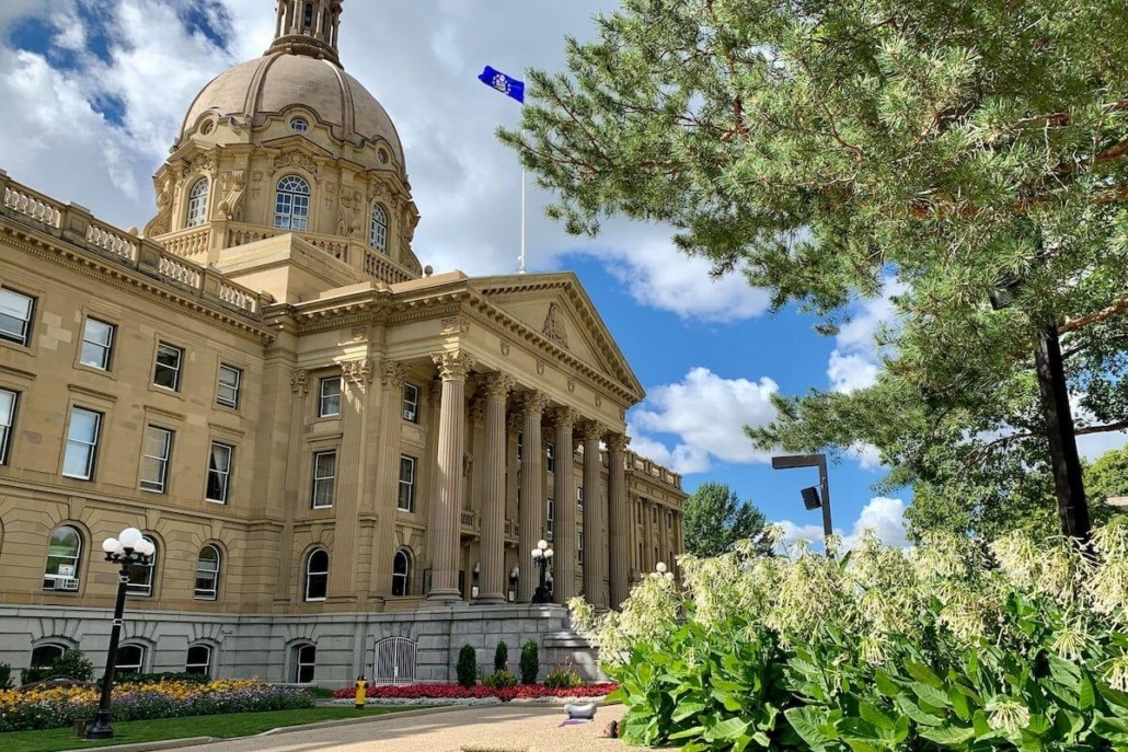 A Guidebook for Your Guests Visiting Edmonton - Discovering the Legislature Grounds