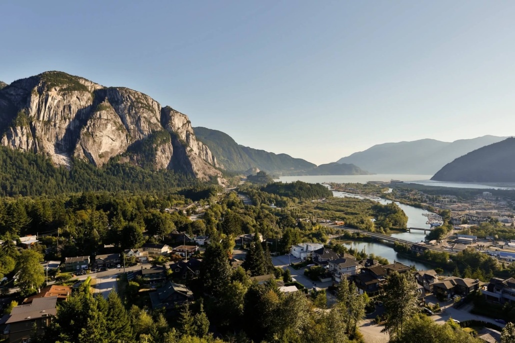Reasons Why Investing in Airbnb in Squamish is a Smart Decision - natural beauty