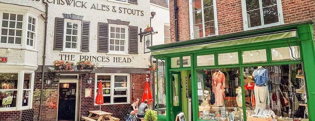 Discover How Airbnb in Richmond upon Thames is Outperforming Traditional Investments