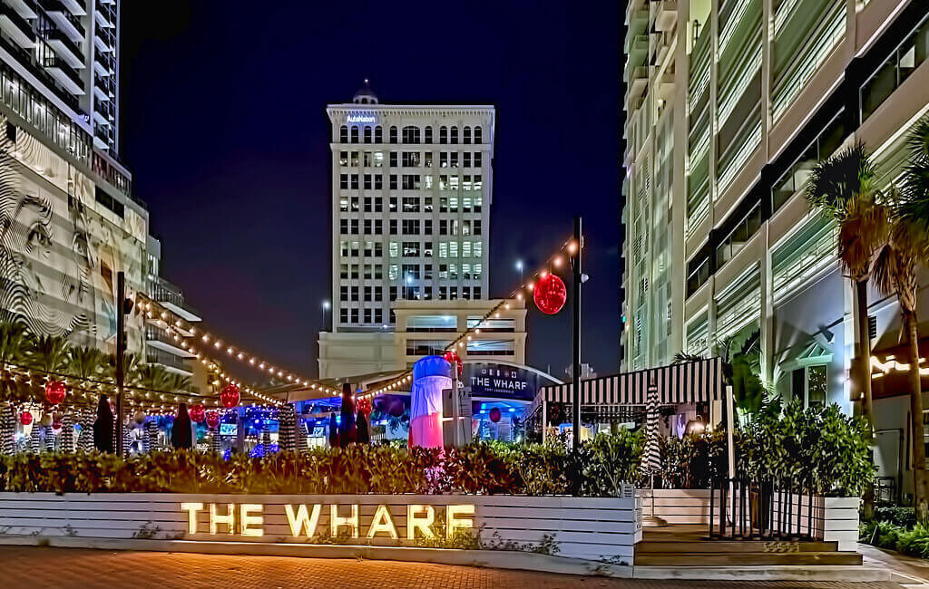 Top Recommendations from Airbnb Hosts for Exploring Downtown Fort Lauderdale