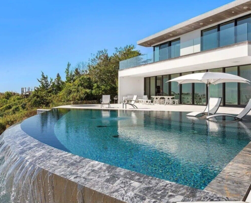 Best Airbnb with Pool in Vancouver Metro Area
