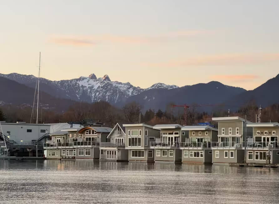 Vancouver Best Beachfront Airbnbs