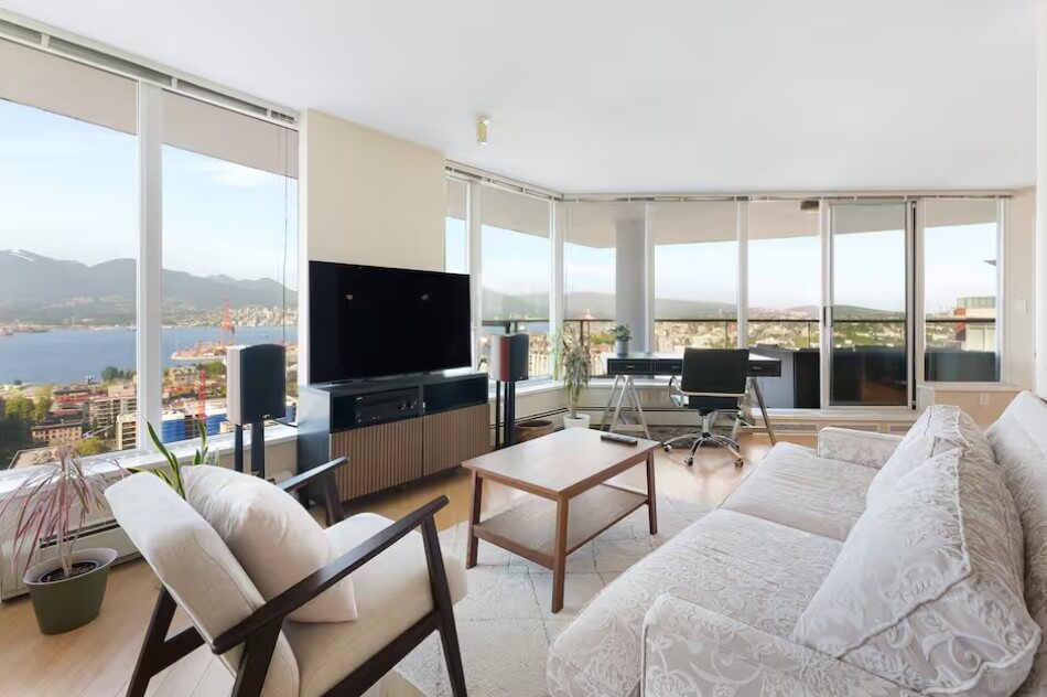 Vancouver Best Beachfront Airbnbs