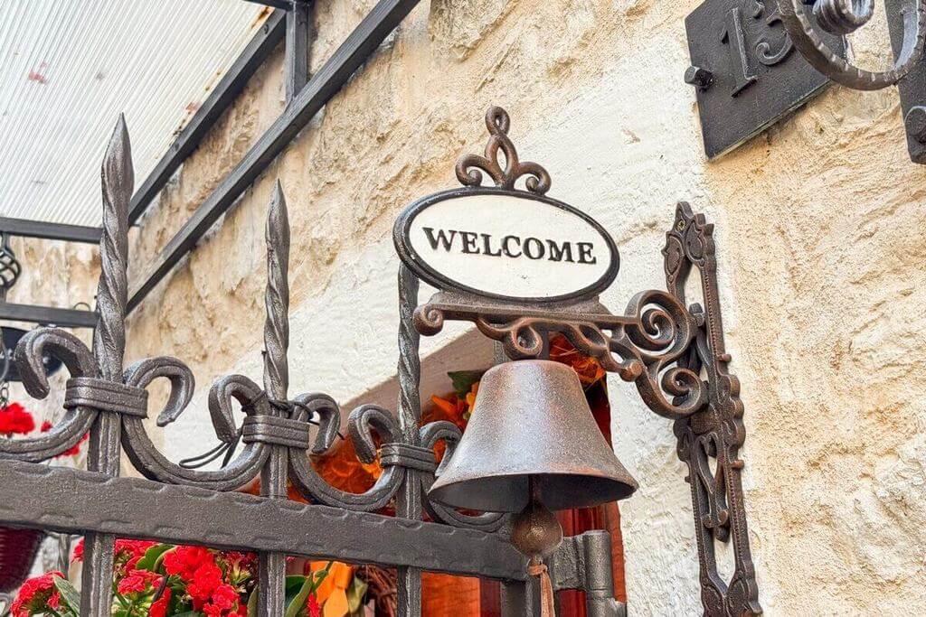 Essential Amenities to Make Your Airbnb Vancouver Stand Out