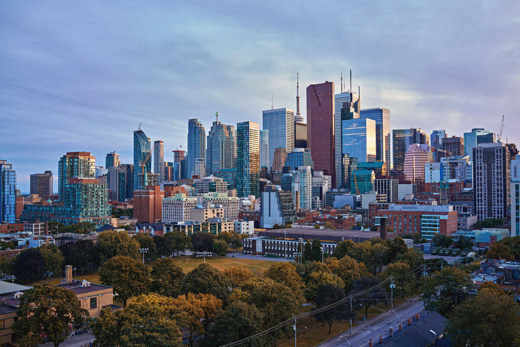 Best Toronto Neighbourhoods for an Airbnb