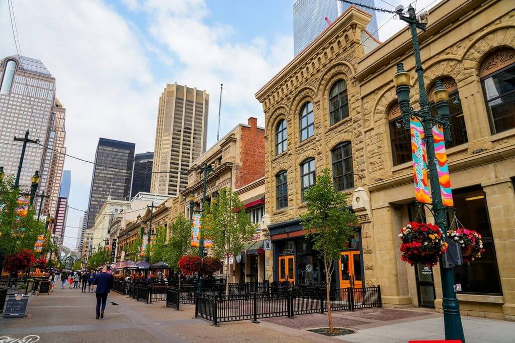 What is a Short-Term Rental Calgary