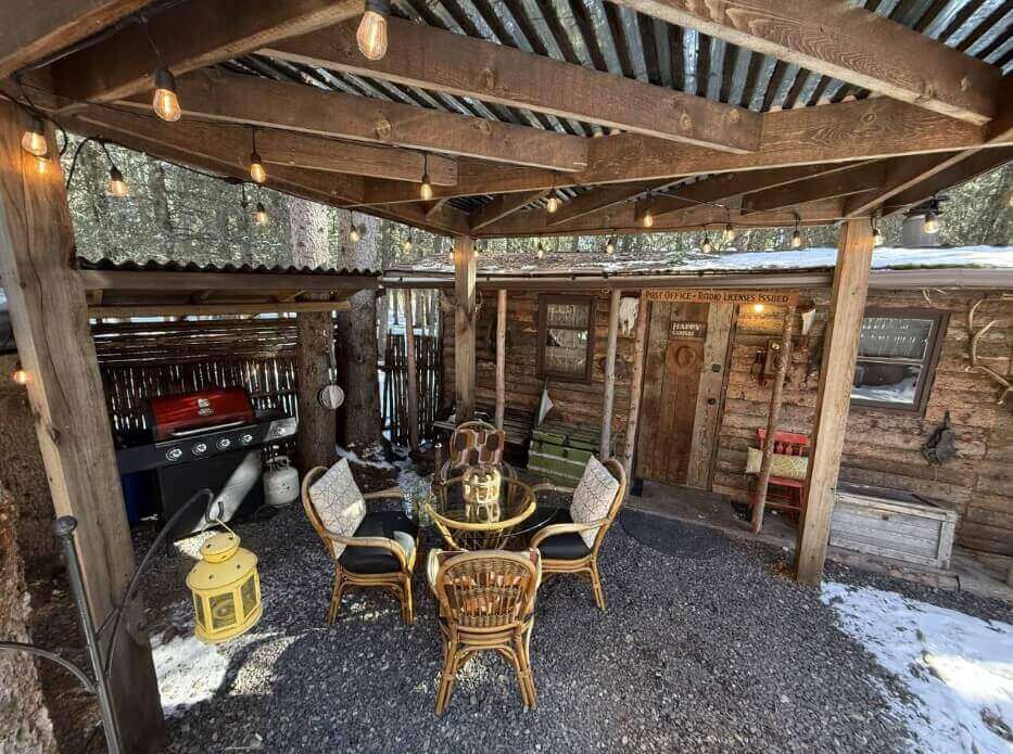 Rustic Cozy Cabin