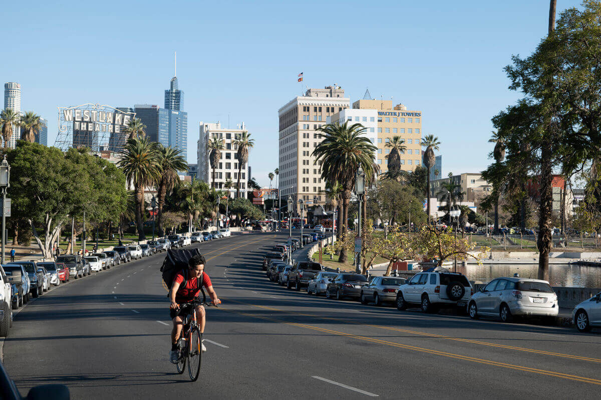 los angeles airbnb neighborhood investment-