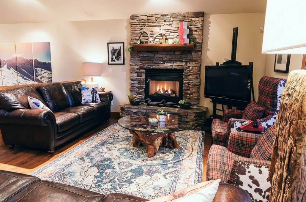 4 Beds /5 Baths Open Concept Chalet