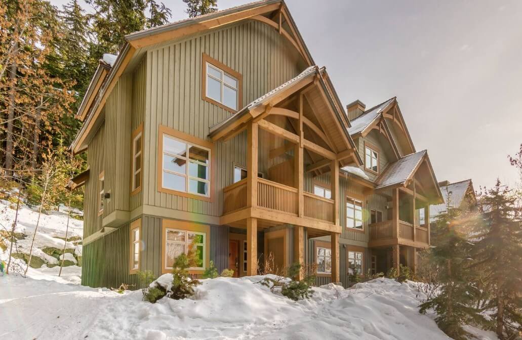 3-Bed, Private Hot Tub, Free Parking!