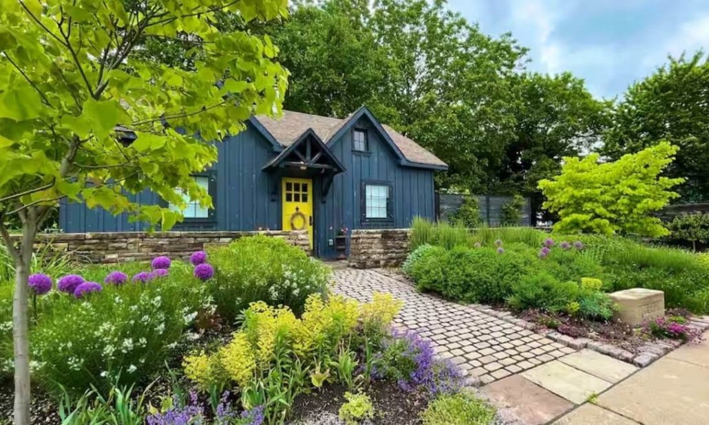 Charming Carriage House in Niagara's Wine Country