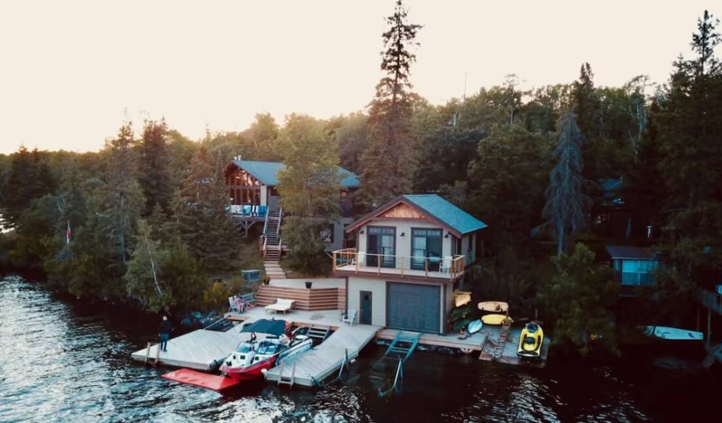 Lake House Paradise