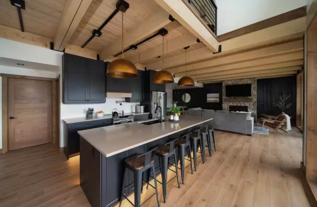 Luxury Cabin: Hot Tub, Fireplace, for Large Family