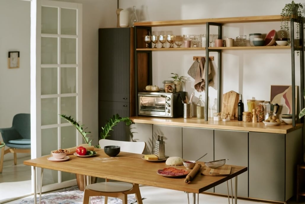Living on-site with Airbnb Guests